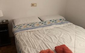 Habitacion Doble En Figueres Con Bano Compartido